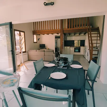 Maison Times Ares